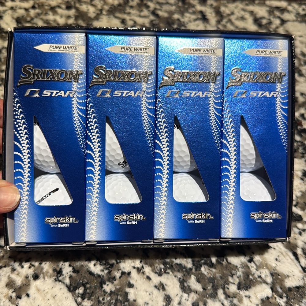 *NEW* SRIXON Q- STAR-  Pure White Golf Balls - 12 Balls Total - Picture 2 of 4